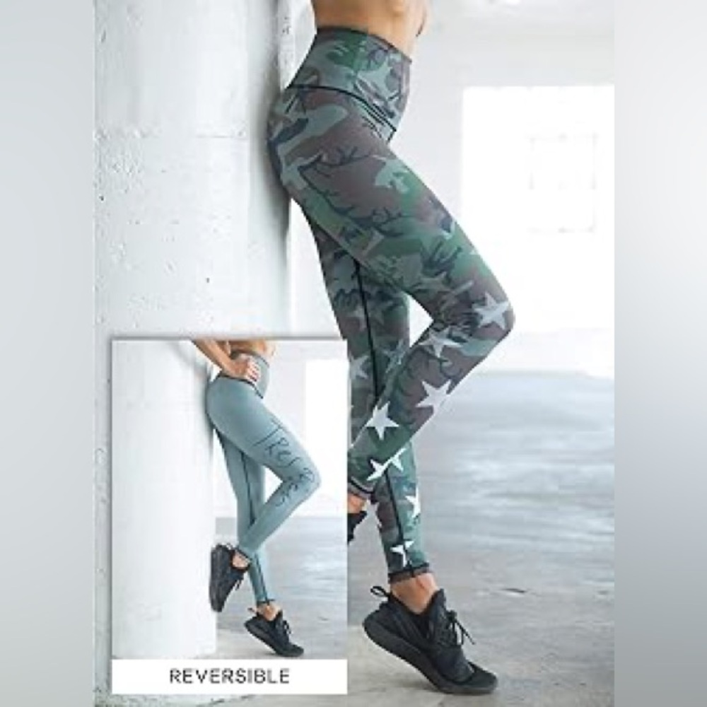 CHRLDR Star Camouflage Reversible Leggings- Size Small-New with Tags